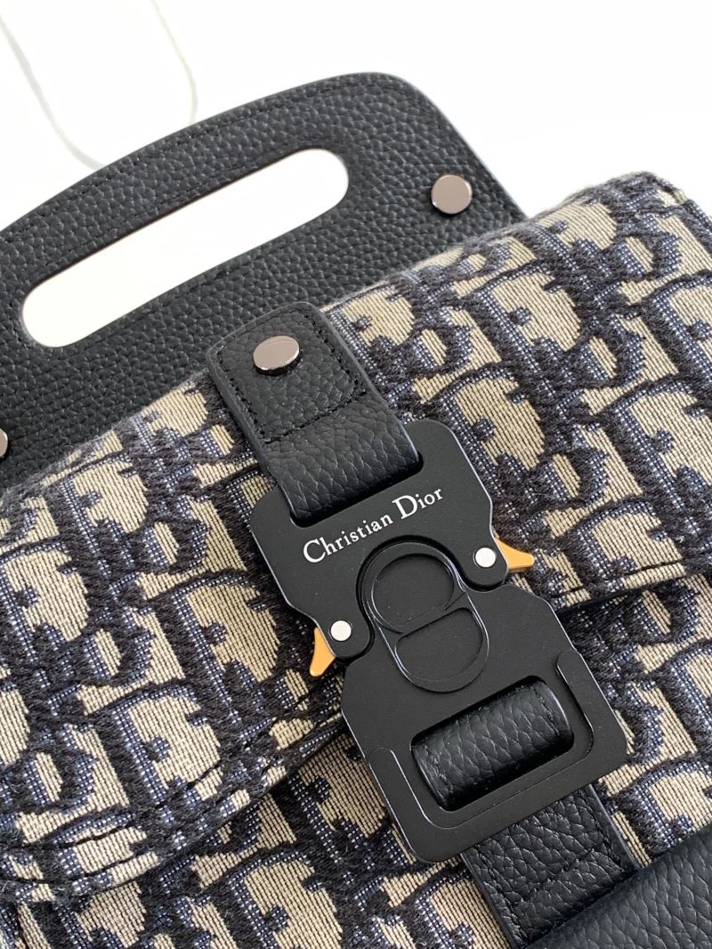 chr1st1an D10r waist chest packs